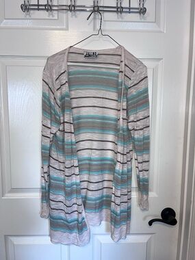 212 New York - Open-Front Striped Cardigan Sweater in Light Gray and Teal
